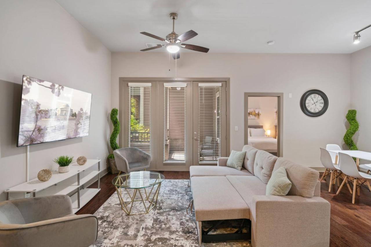 Grand Luxury Premium Vaulted Ceilings Apartamento Woodbridge Exterior foto
