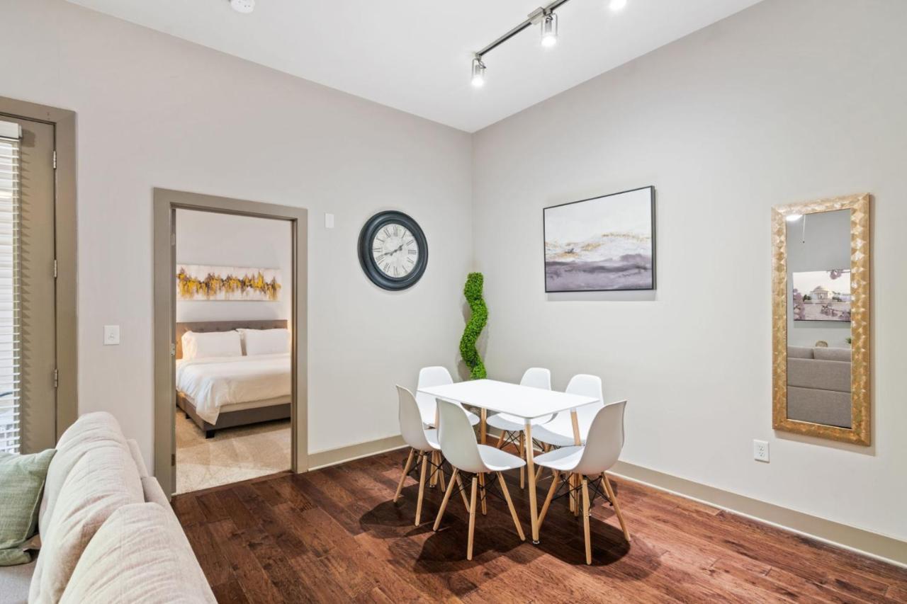 Grand Luxury Premium Vaulted Ceilings Apartamento Woodbridge Exterior foto