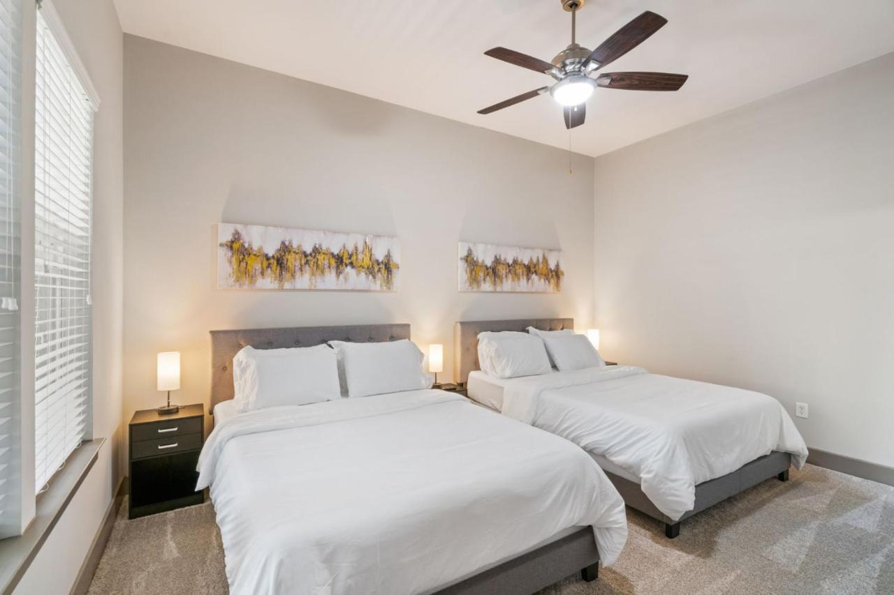 Grand Luxury Premium Vaulted Ceilings Apartamento Woodbridge Exterior foto