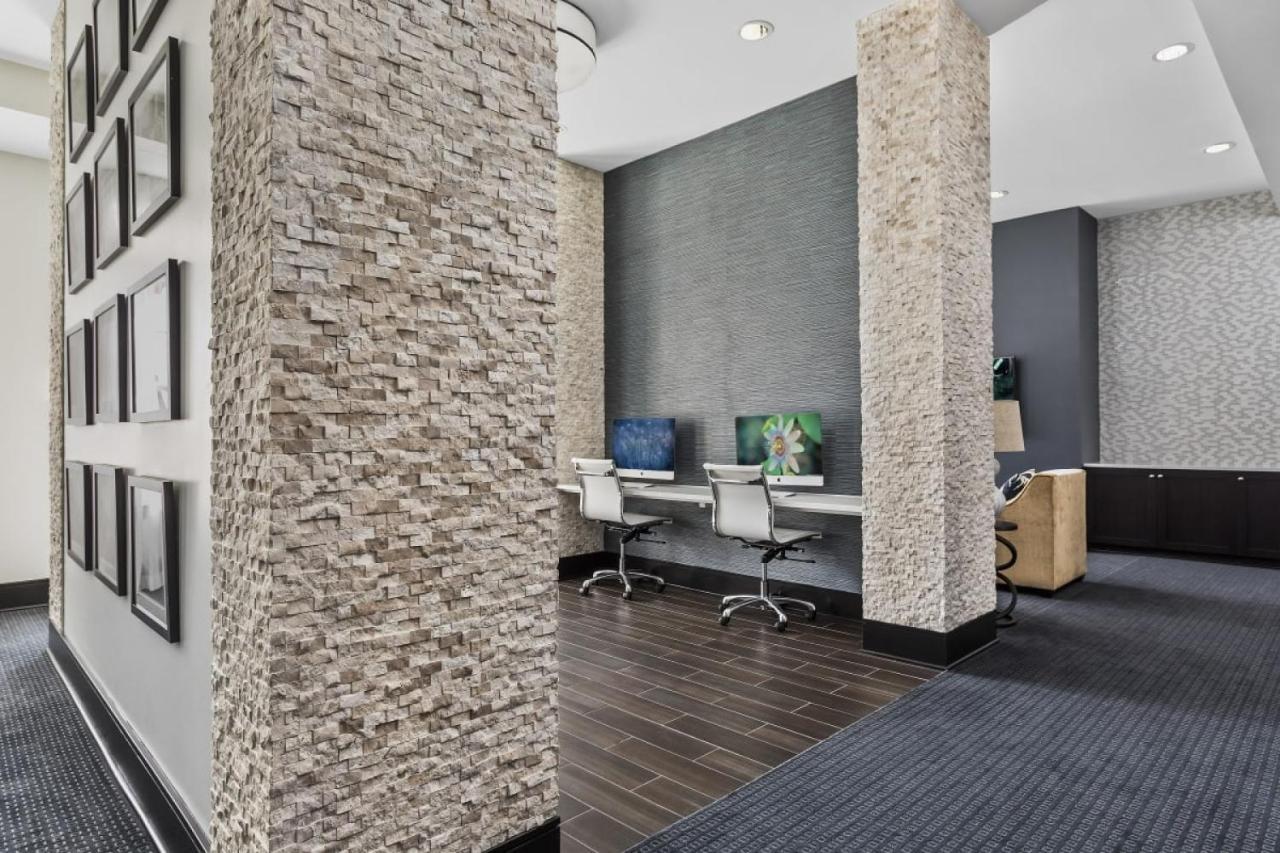 Grand Luxury Premium Vaulted Ceilings Apartamento Woodbridge Exterior foto